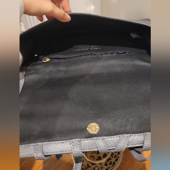 Elegant BCBG Gray Clutch - Picture 4 of 6